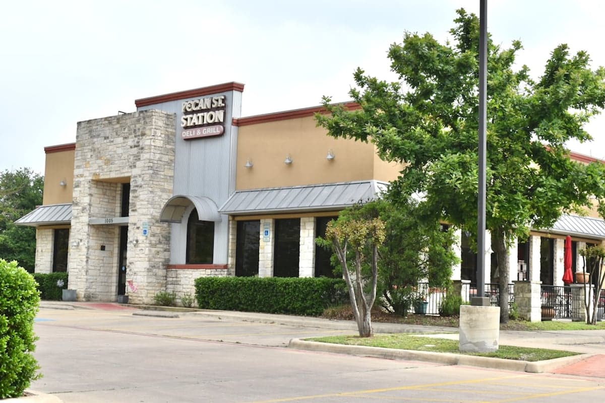 Hutto - Local lifestyle, dining, and shopping Downtown Hutto main street shops
