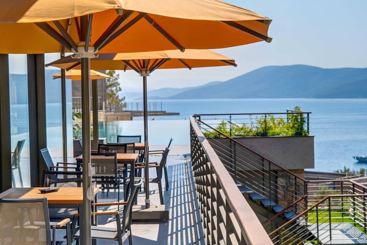 Lago Vista - Local lifestyle, dining, and shopping Local waterfront restaurant or marina in Lago Vista