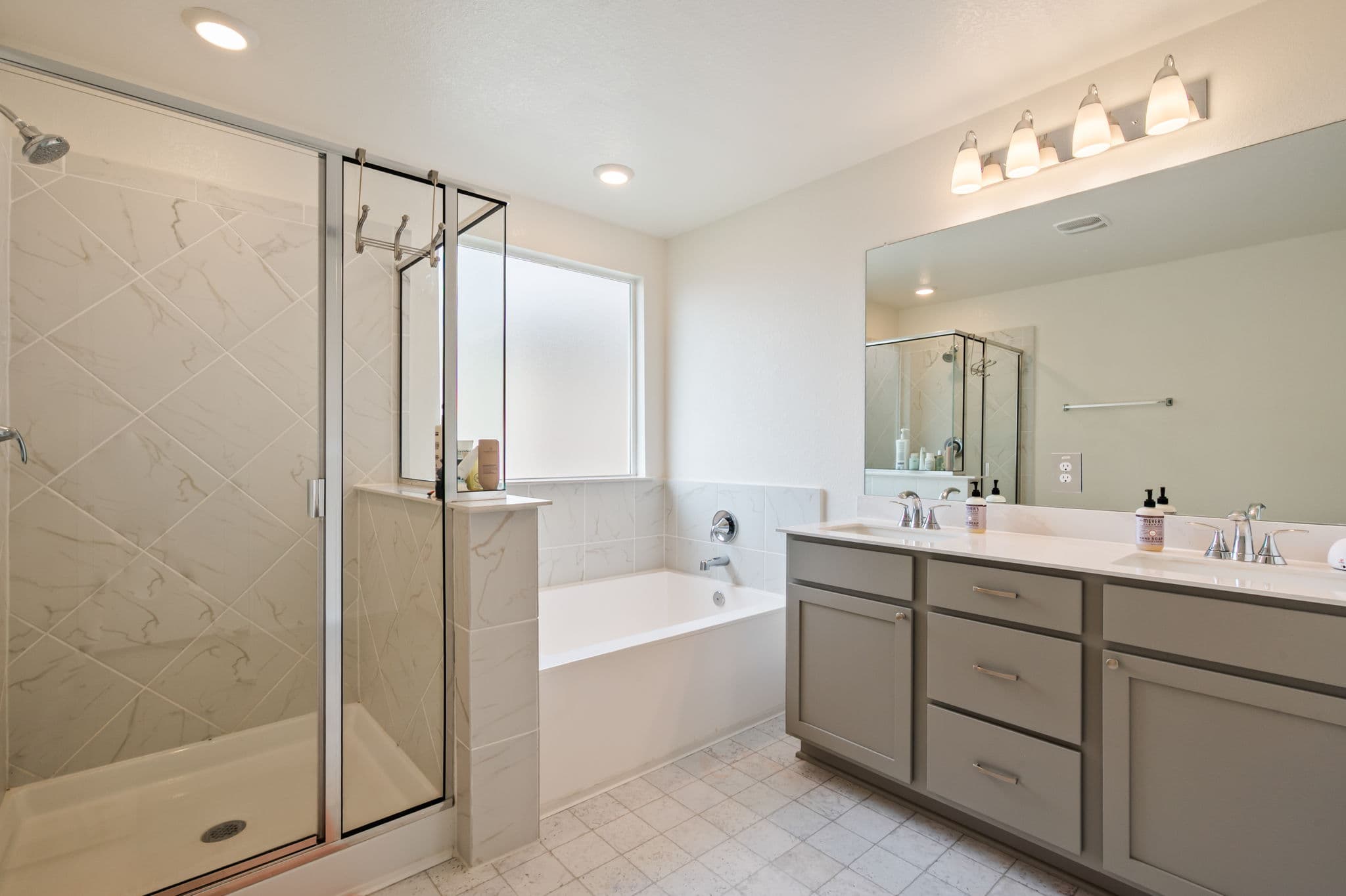 7805 House Finch Dr - Photo 8